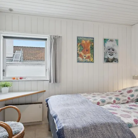 Holiday home Awesome In Pandrup With Kitchen *